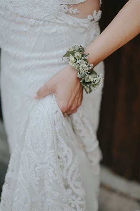 Sträuße für Brautjungfern in 2024 Prom flowers corsage Prom