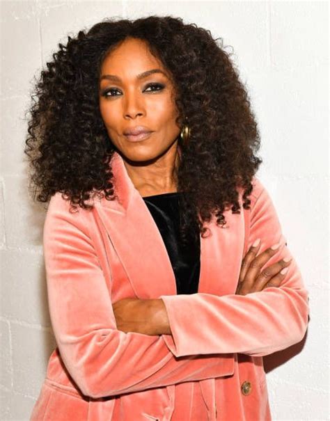 Actress Angela Bassett Poses For Portrait At Moma Contenders 2018 Angela Bassett Hairstyle