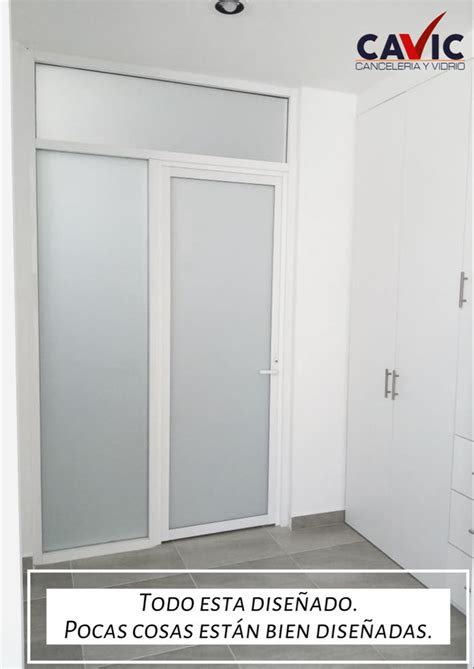 Puerta De Aluminio Blanco Con Vidrio Satinado En Puertas De