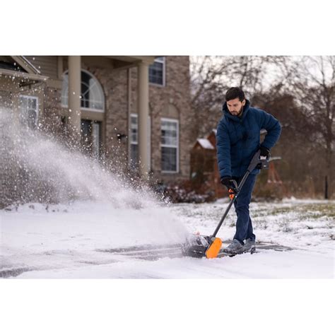 WEN 12-in Plastic Snow Shovel with 6.5-in Composite Handle 20720BT at ...