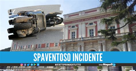 Incidente A Pozzuoli Giovane Sbalzato Dallo Scooter Grave Al Cardarelli