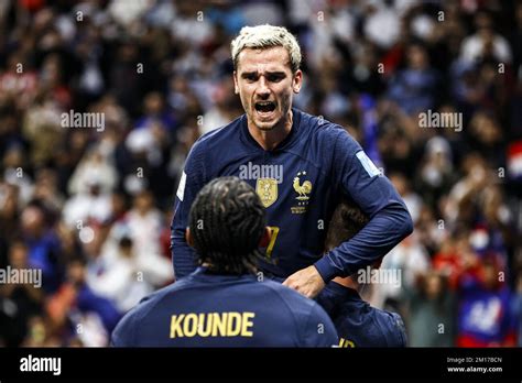 AL KHOR L R Jules Kounde Of France Antoine Griezmann Of France