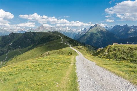 A Guide To Hiking In The Austrian Alps 10adventures