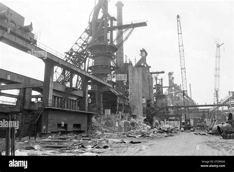 Demolition Of Blast Furnace 1 Blast Furnaces 07 06 1974 Whizgle