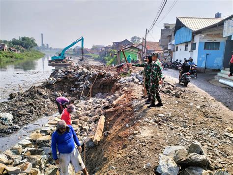 Komandan Sektor 7 Citarum Harum Pengecekan Pengerjaan Pembuatan