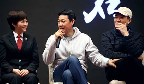 在这个剧荒的4月，李幼斌、张丰毅的这部电视剧，你会看看吗？因法之名李幼斌张丰毅新浪新闻