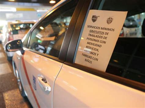 Cortes De Tr Fico Y Pitadas La Huelga De Los Taxistas Espa Oles En