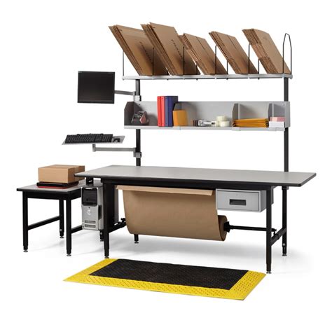 packing stations lindenmeyr munroe