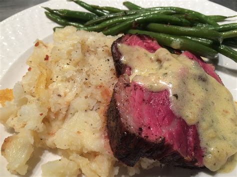 Unique Luxury Catering Shoot Roast Tenderloin Of Beef With Bearnaise Sauce Bleu Cheese