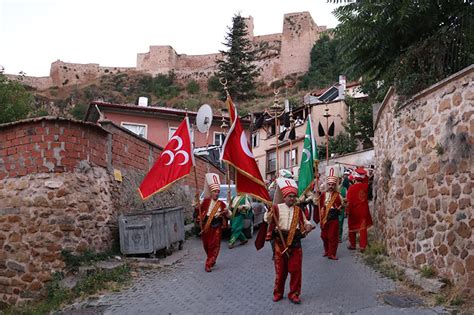 Mehter Tak M A Ustos Dolay S Yla Kastamonu Kalesi Nde G Steri Sundu