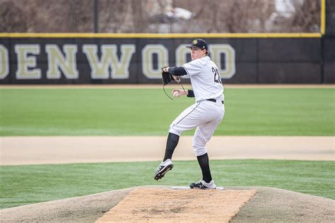 Lindenwood baseball in quarantine – Lindenlink