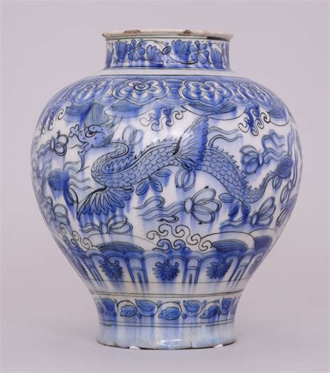 A Blue And White Persian Safavid Jar 17th Century Anita Gray