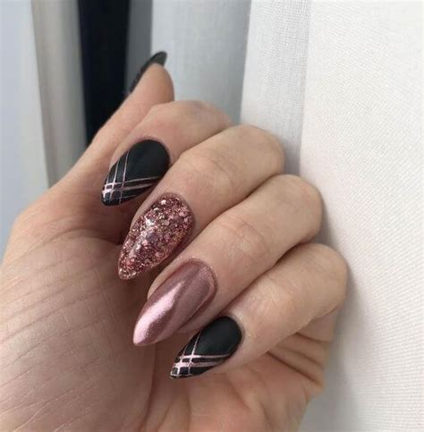 40 Super Elegant Prom Nails For The Big Night Belletag