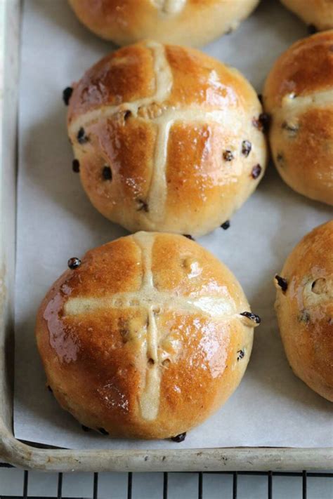 Eggless Hot Cross Buns Jehan Can Cook
