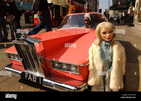 Thunderbirds Lady Penelope Stock Photos & Thunderbirds Lady Penelope Stock Images - Alamy