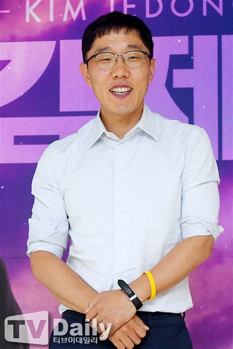 김제동 아침 라디오 깜짝 복귀김태훈의 프리웨이 임시 Dj