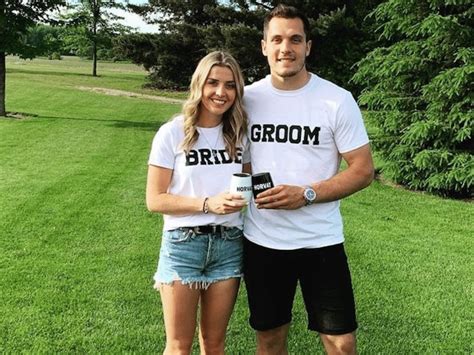 Who is Bo Horvat’s wife, Holly Donaldson? – FirstSportz