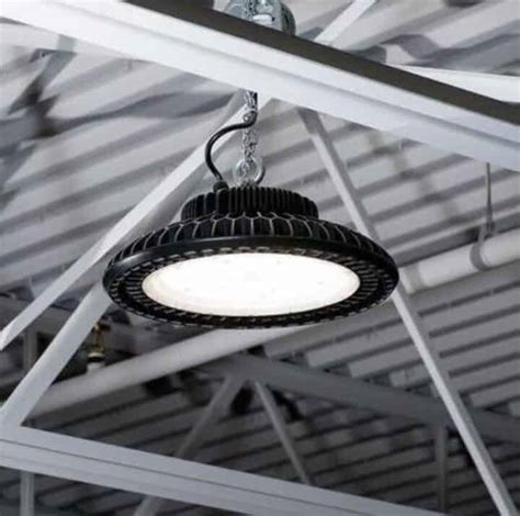 11 Horse Barn Lighting Ideas (Energy Efficient)