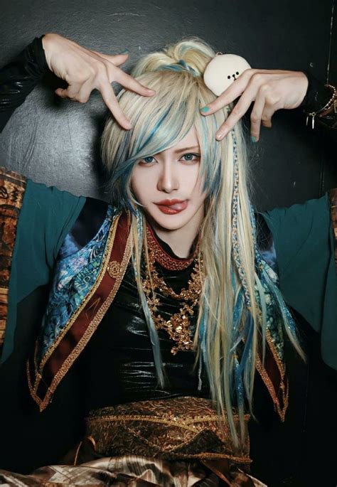 Pin By Namu On Salvamentos R Pidos Visual Kei Retro Photography Art