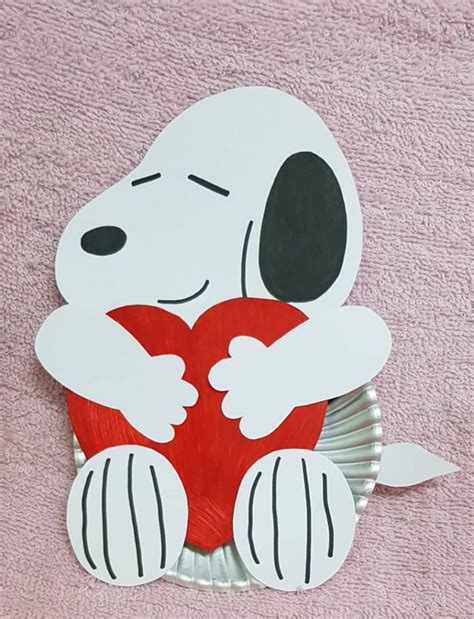 Snoopy Paper Plate Craft