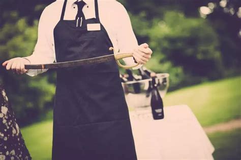 女人喝紅酒為美顏，男人喝紅酒呢 每日頭條