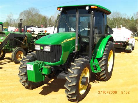 JOHN DEERE 5525 FARM TRACTOR - J.M. Wood Auction Company, Inc.