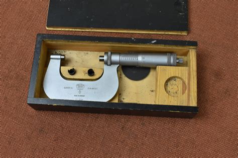 Carl Zeiss Jena 1 2 External Micrometer 00001 Divisions