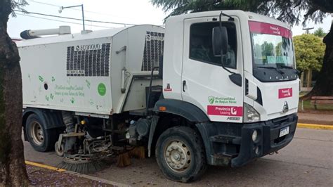 La Barredora Municipal Volvi A Limpiar Las Calles De Roque P Rez