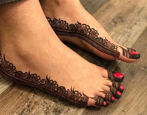 Stylish Dubai Side Feet Mehndi Designs Ideas Legs Mehndi Design