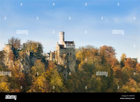 Schloss Schwanstein Hi Res Stock Photography And Images Alamy