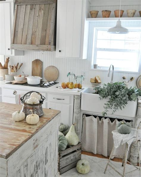 Farmhouse Chic Kitchen Decor