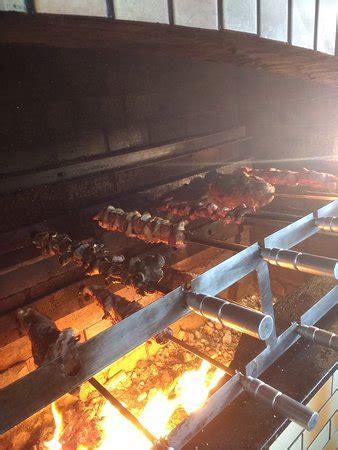 Foto De Carne Assada Na Churrasqueira Vale lembrar que é necessário