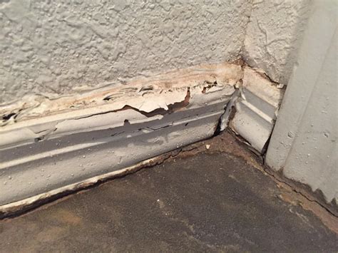 How To Fix Replace This Baseboard Moulding R Howto