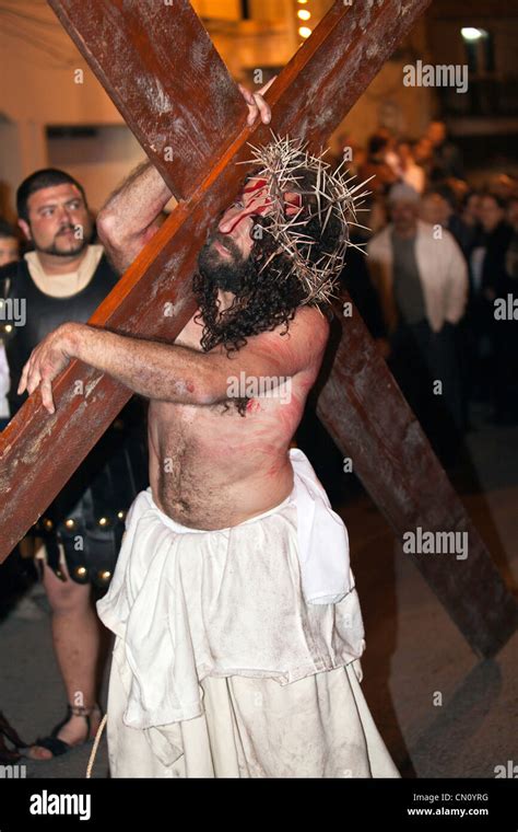 Christus Das Kreuz Tragen Ikone Fotos Und Bildmaterial In Hoher