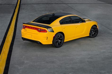 Додж Чарджер (Dodge Charger) 2019 - фото, цена, характеристики, дизайн