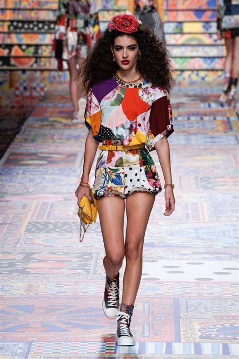 Dolce And Gabbana Spring 2021 Ready To Wear Collection Runway Looks Beauty Models And Reviews