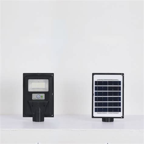 สต็อกพร้อมไฟโซล่าเซลล์ Solar Light 600w โคมไฟถนน แอลอีดี สปอร์ตไลท์ โซ