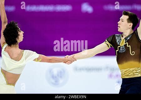 Camille Kovalev Et Pavel Kovalev Fra Lors Du Programme Court Par