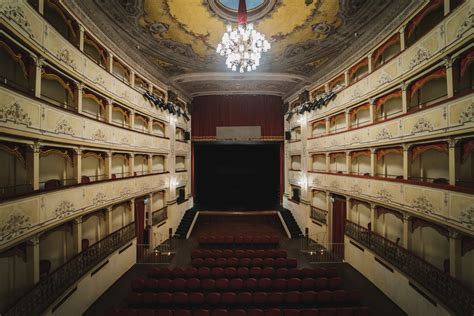 Firenze Per Estate Al Maggio Al Teatro Goldoni Lelisir Damore