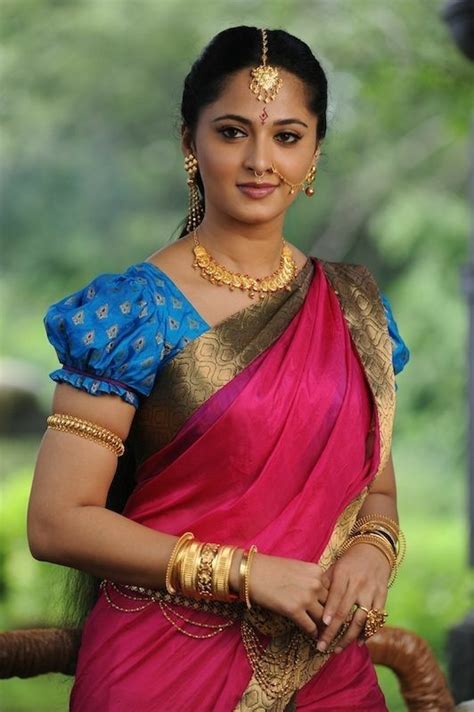 Anushka Shetty In Traditional Look Most Beautiful Indian Actress