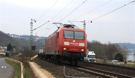 145 062 6 Von Railion Kommt Aus Richtung Koblenz Mit Einem Containerzug