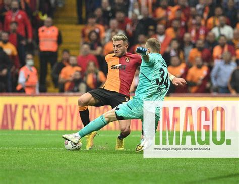 Fußball Galatasaray Istanbul Besiktas Istanbul Baris Alper Yilmaz of