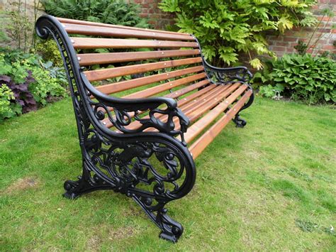 Fully Refurbished Cast Iron Bench | Outdoor Garden Bench