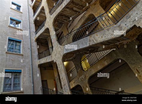 Lyon France F Vrier La Cour Des Voraces Est Un Terrain De