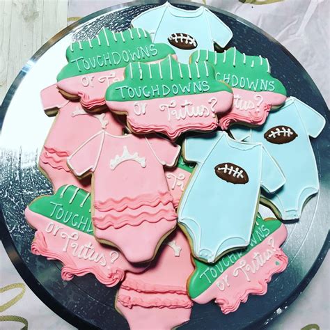 Touchdowns Or Tutus Gender Reveal Cookies Etsy Gender Reveal