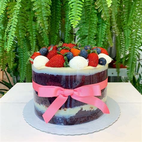 Naked Cake Massa De Chocolate Intenso Ninho E Frutas Vermelhas