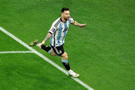 How many goals does Lionel Messi have for Argentina?