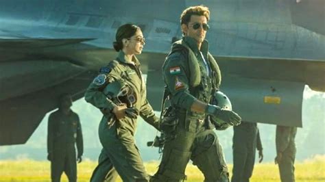 Fighter Hrithik Deepika Starrer BANNED In Gulf Countries Except THIS