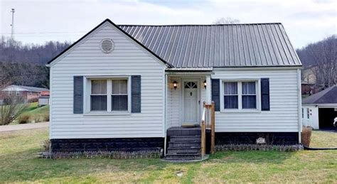 1985 Bandy Road Rd Cedar Bluff Va 24609 Mls 9959547 Redfin