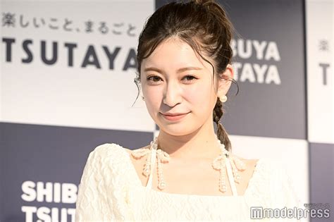 画像133 吉田朱里、ミニスカから美脚輝く “学生気分”コーデに「スタイル抜群」「憧れ」の声 モデルプレス